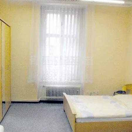 Dexter Konukevi Teplice